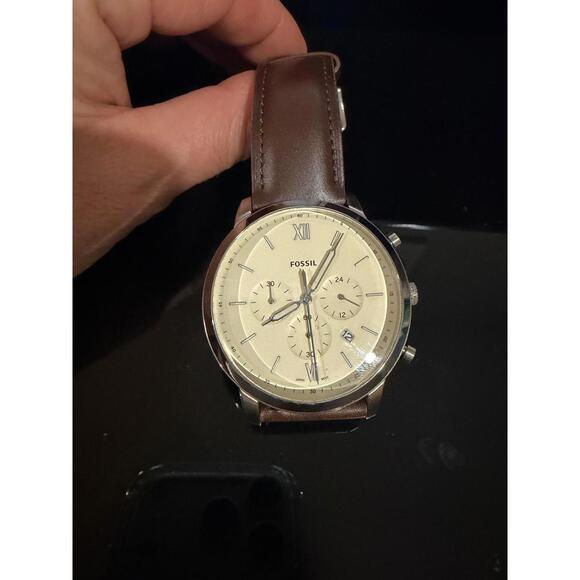 Men\'s Fossil Watch, White Dial, Brown Leather Band